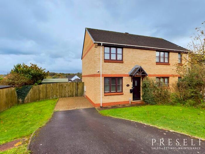 2 Bedroom Semi-Detached House To Rent In Maple Avenue, Haverfordwest, SA61