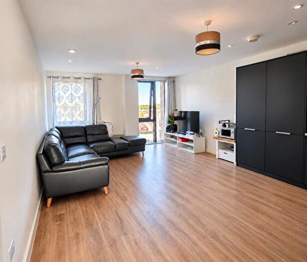 2 Bedroom Flat To Rent In Carmen Beckford Street, Bristol, BS1