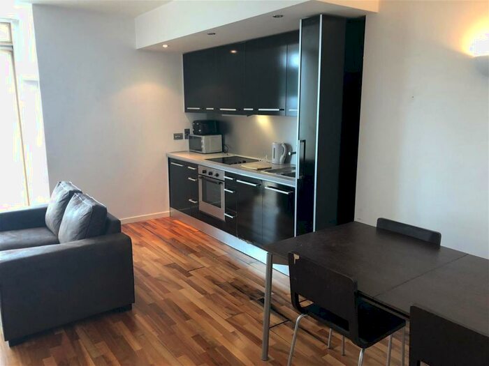 2 Bedroom Flat To Rent In Capital Quarter West Point, Wellington Street, Leeds, LS1