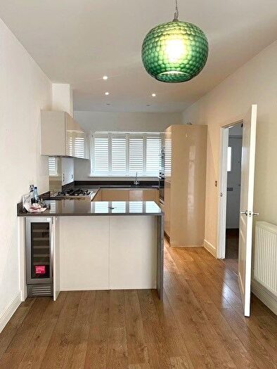 4 Bedroom Terraced House To Rent In South Oak Road, London, SW16