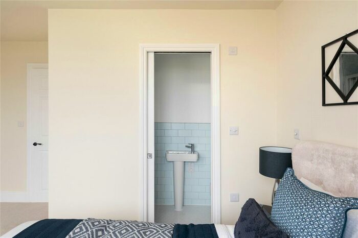 3 Bedroom Terraced House For Sale In Carlton Park, Redfield, Bristol, BS5