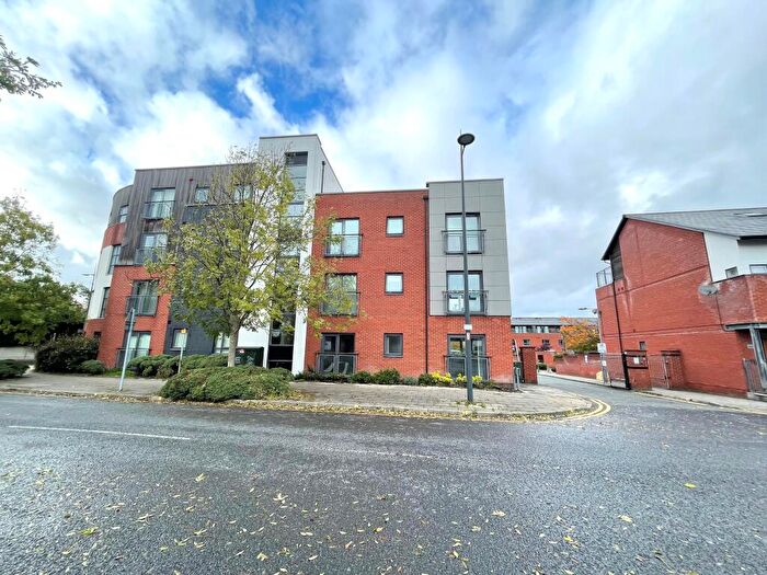2 Bedroom Flat To Rent In Montmano Drive, West Didsbury, M20