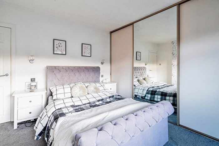 2 Bedroom Semi-Detached House For Sale In Warneford Rise, Cowlersley, Huddersfield, HD4