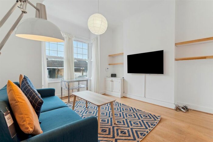 2 Bedroom Flat To Rent In Shottendane Road, London, SW6