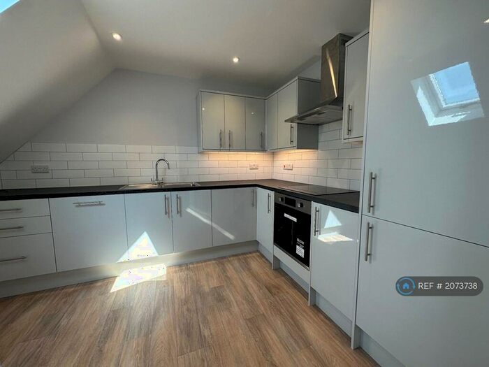 1 Bedroom Flat To Rent In Chesters Place, Tilehurst, Reading, RG31