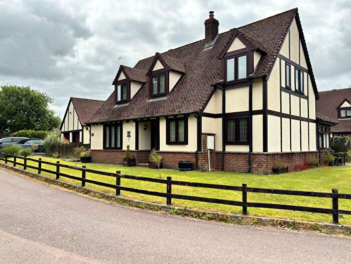 4 Bedroom Detached House For Sale In Clos Y Deri, Nantgaredig, Carmarthen, SA32