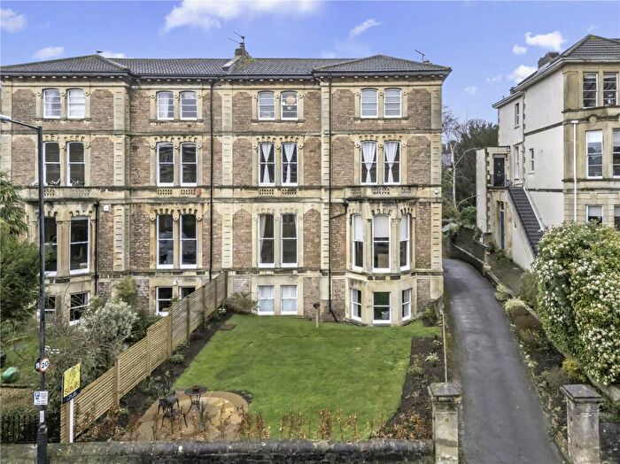 2 Bedroom Apartment For Sale In Apsley Road, Bristol, BS8