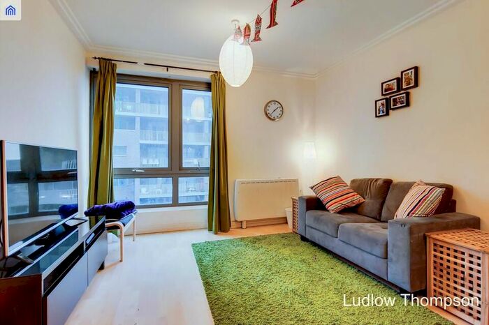 1 Bedroom Flat To Rent In Trentham Court, Victoria Road, London, W3