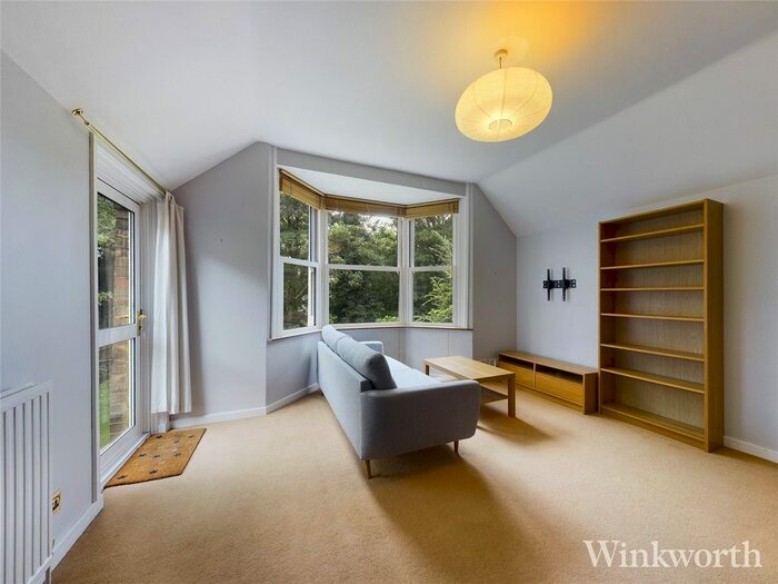 1 Bedroom Flat To Rent In Grange Park, London, Uk, W5
