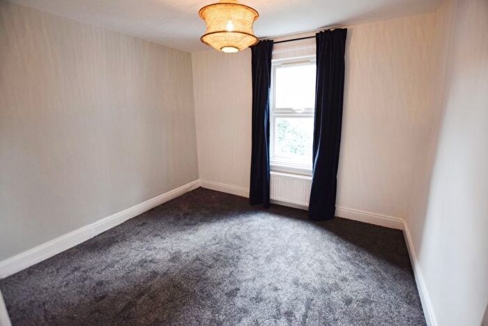 1 Bedroom Flat To Rent In Merton Road, Bedford, MK40