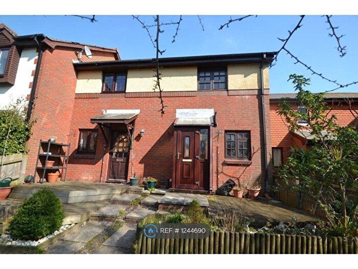2 Bedroom Terraced House To Rent In Newfoundland Drive, Poole, BH15