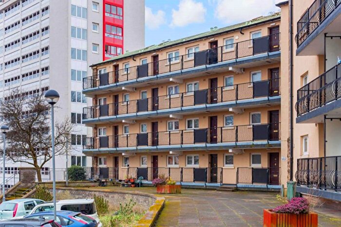 1 Bedroom Property To Rent In Drygate, Glasgow, G4