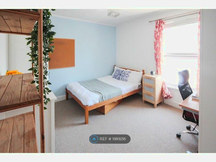 4 Bedroom Terraced House To Rent In Lawson Road, Southsea, PO5