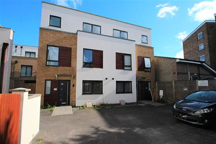 4 Bedroom House For Sale In Ardsheal Road, Worthing, BN14