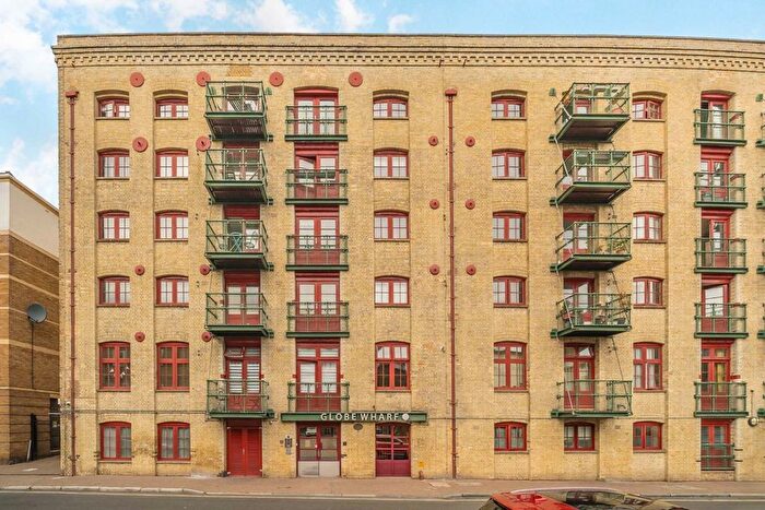 1 Bedroom Flat For Sale In Rotherhithe Street, Rotherhithe, SE16