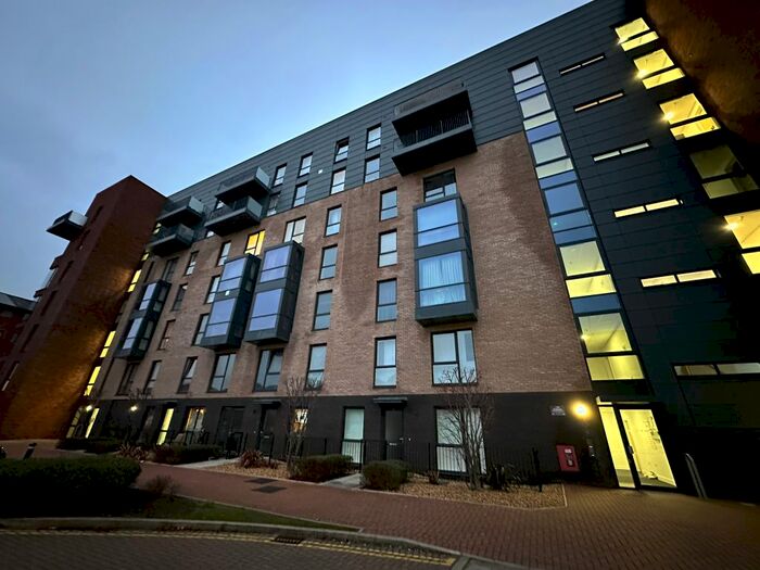 1 Bedroom Flat To Rent In Schooner Drive, Cardiff, CF10