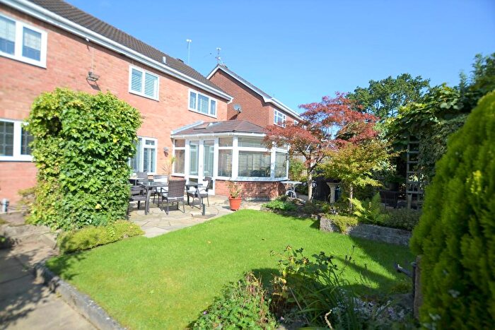 4 Bedroom Detached House For Sale In Troon Close, Holmes Chapel, CW4