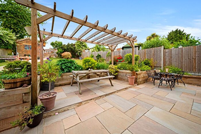 4 Bedroom Detached House For Sale In Sundridge Hill, Cuxton, Rochester, Kent, ME2