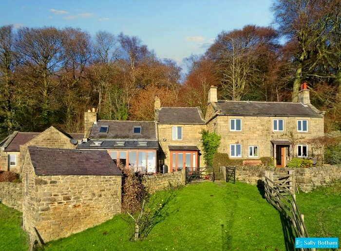 4 Bedroom Detached House For Sale In Far Hill Farm, Ashover, S45