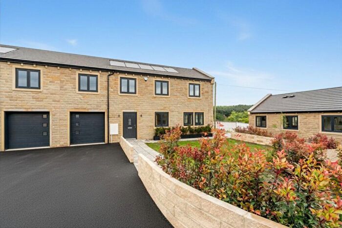 4 Bedroom Property For Sale In Spring View Scholebrook Lane, Tong, BD4