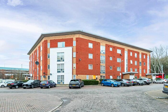 2 Bedroom Flat To Rent In Albatross Close, Beckton, London, E6