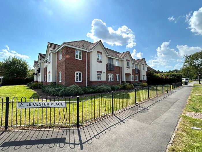 2 Bedroom Flat To Rent In Wiltshire Way, West Bromwich, West Midlands, B71