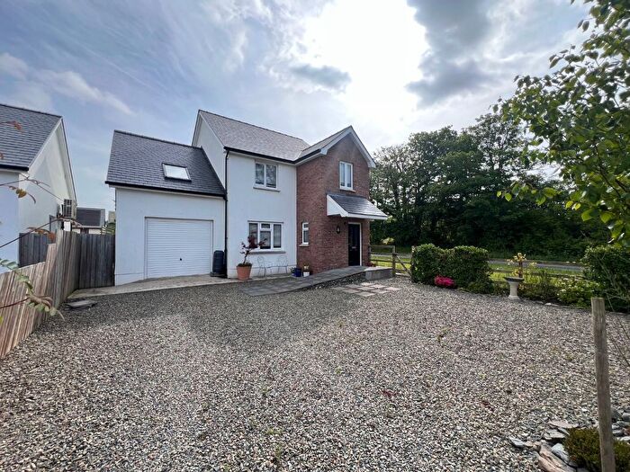 3 Bedroom Detached House For Sale In Caer Felin, Llanrhystud, SY23