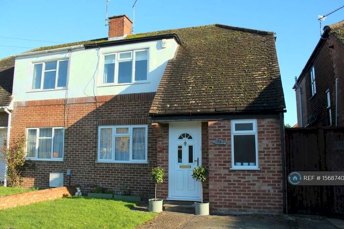 2 Bedroom Semi-Detached House To Rent In Greenfields Road, Reading, RG2