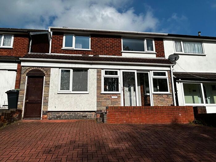 3 Bedroom Semi-Detached House To Rent In Queslett Road, Birmingham, B43