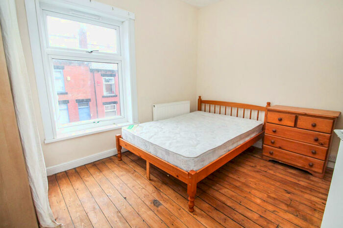 3 Bedroom Terraced House To Rent In Carberry Terrace, Hyde Park, LS6
