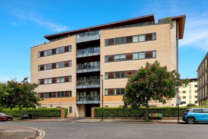 2 Bedroom Flat To Rent In Jessop Avenue, Cheltenham, GL50