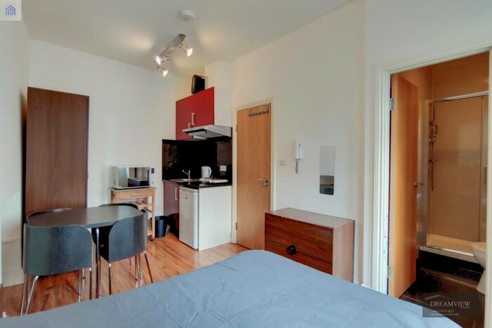 Studio To Rent In Manningtree Street, London, E1