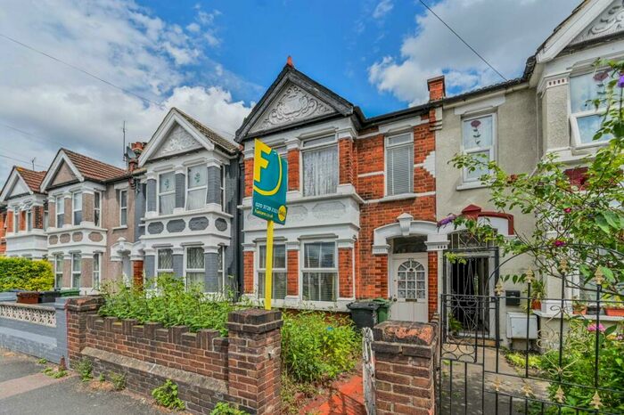 3 Bedroom Terraced House For Sale In Shernhall Street, Walthamstow, London, E17