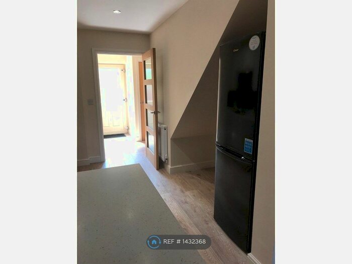 2 Bedroom Terraced House To Rent In The Oaks, Wakefield, WF2