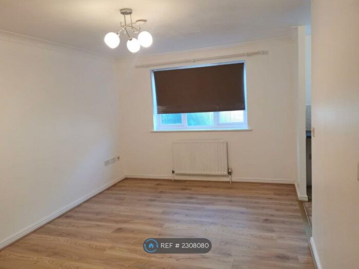 2 Bedroom Flat To Rent In Trinity House, Grays, RM17