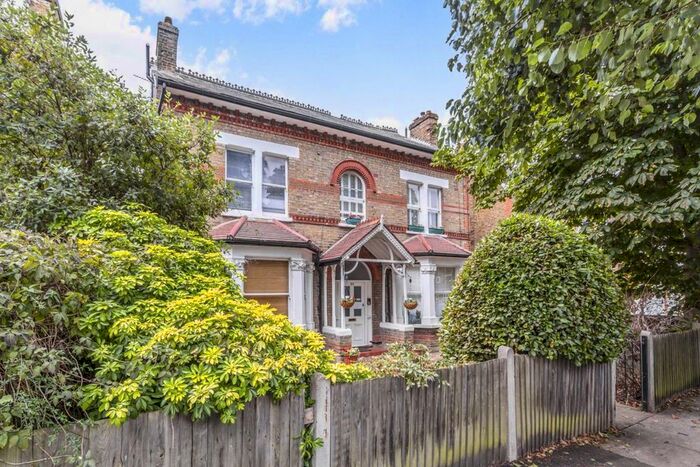 1 Bedroom Flat To Rent In Waldegrave Road, Teddington, TW11