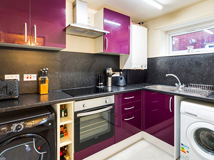 1 Bedroom Terraced House To Rent In Saturn Grove, Salford, M6