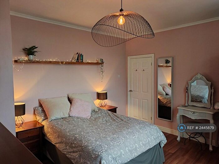 2 Bedroom Flat To Rent In Cotham Brow, Bristol, BS6