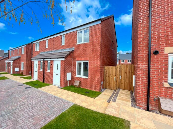 3 Bedroom Semi-Detached House To Rent In Derbyshire Drive, Northampton, NN2