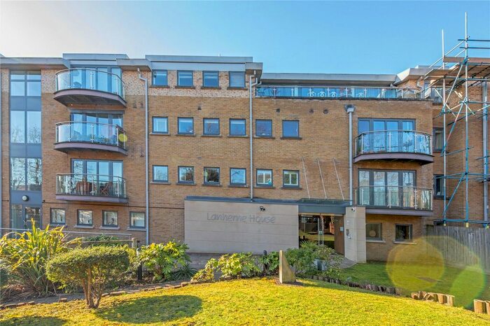 2 Bedroom Flat To Rent In The Downs, Wimbledon, SW20