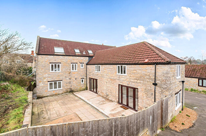 3 Bedroom Apartment For Sale In High Street, Butleigh, BA6