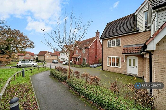 6 Bedroom Detached House To Rent In Olive Grove, Chigwell, IG7