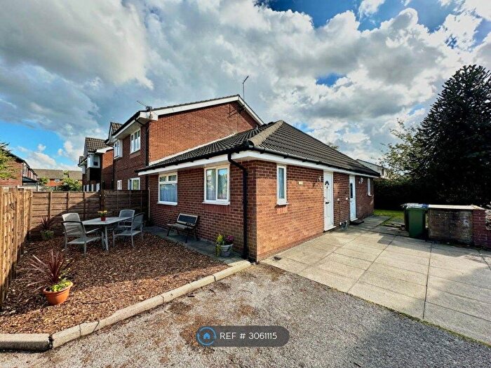 Studio To Rent In Denton, Manchester, M34