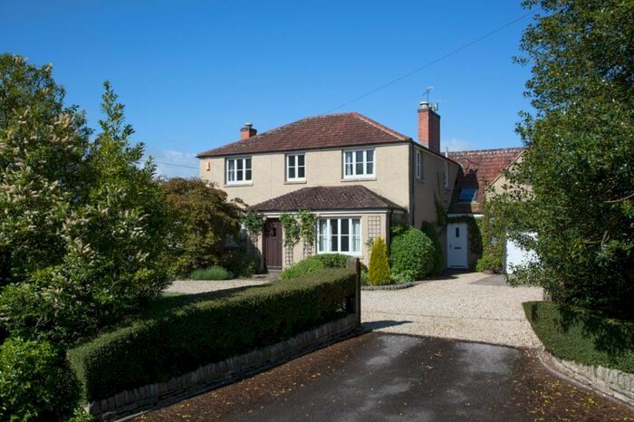 4 Bedroom Detached House For Sale In Somerford Keynes, Cirencester, Gloucestershire, GL7