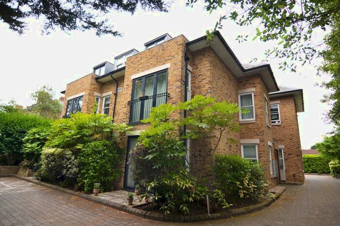 1 Bedroom Flat To Rent In Hampton Road, Teddington, TW11