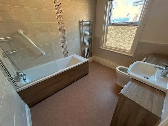 2 Bedroom Apartment To Rent In St. Davids Road South, Lytham St Annes, FY8