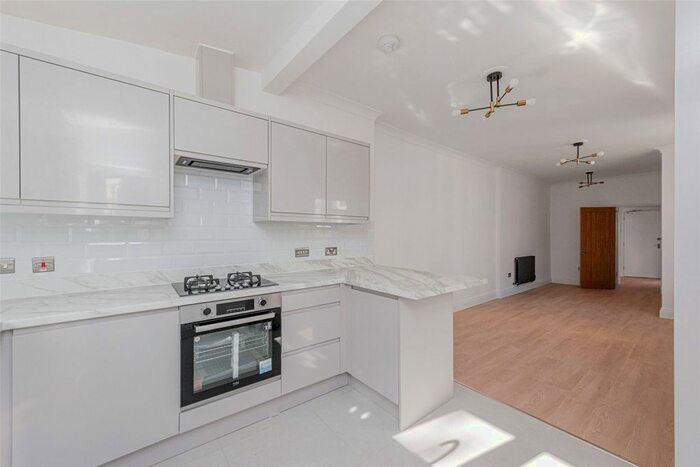 2 Bedroom Flat To Rent In Chichele Road, London, NW2