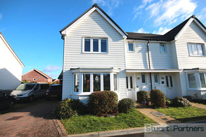 3 Bedroom Semi-Detached House To Rent In Iden Hurst Hurstpierpoint, BN6