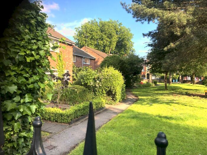 2 Bedroom Terraced House To Rent In Sycamore Court, HU5