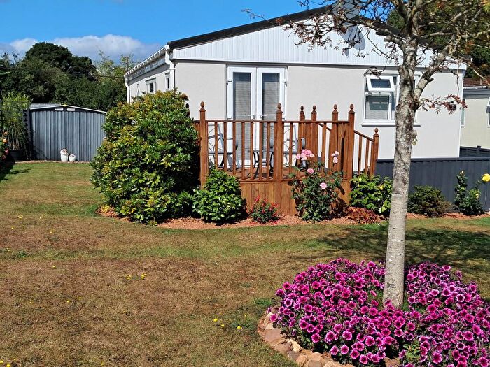 2 Bedroom Park Home For Sale In Fairview Avenue, Clyst St Mary, Cat And Fiddle, Exeter, EX5